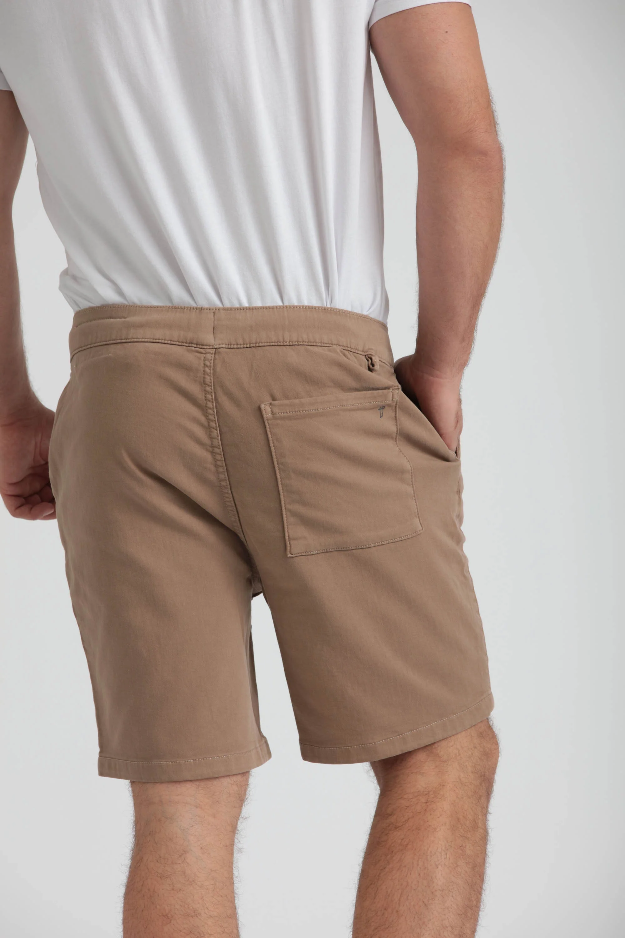Everyday Comfort Shorts (Athletic Fit) / Dark Khaki - Image 4