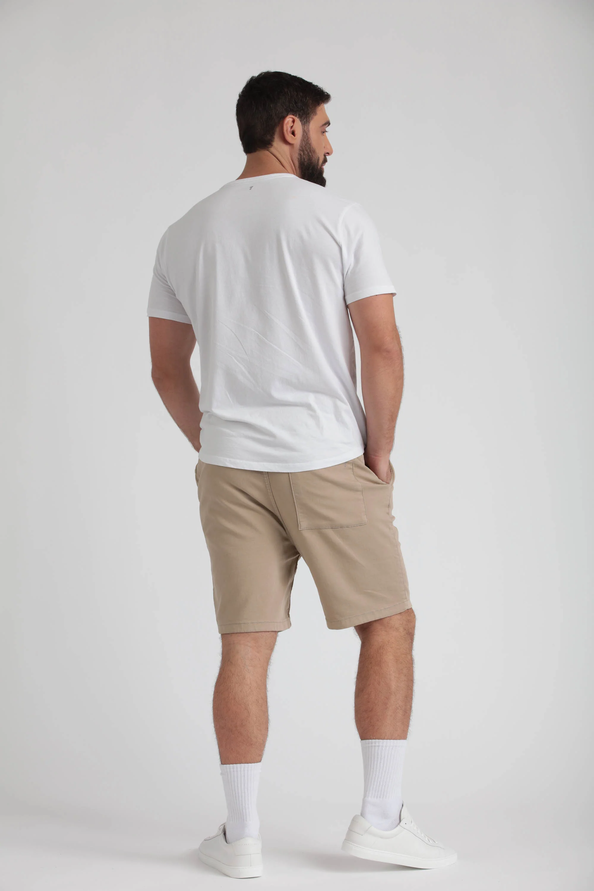 Everyday Comfort Shorts (Athletic Fit) / Light Khaki - Image 3