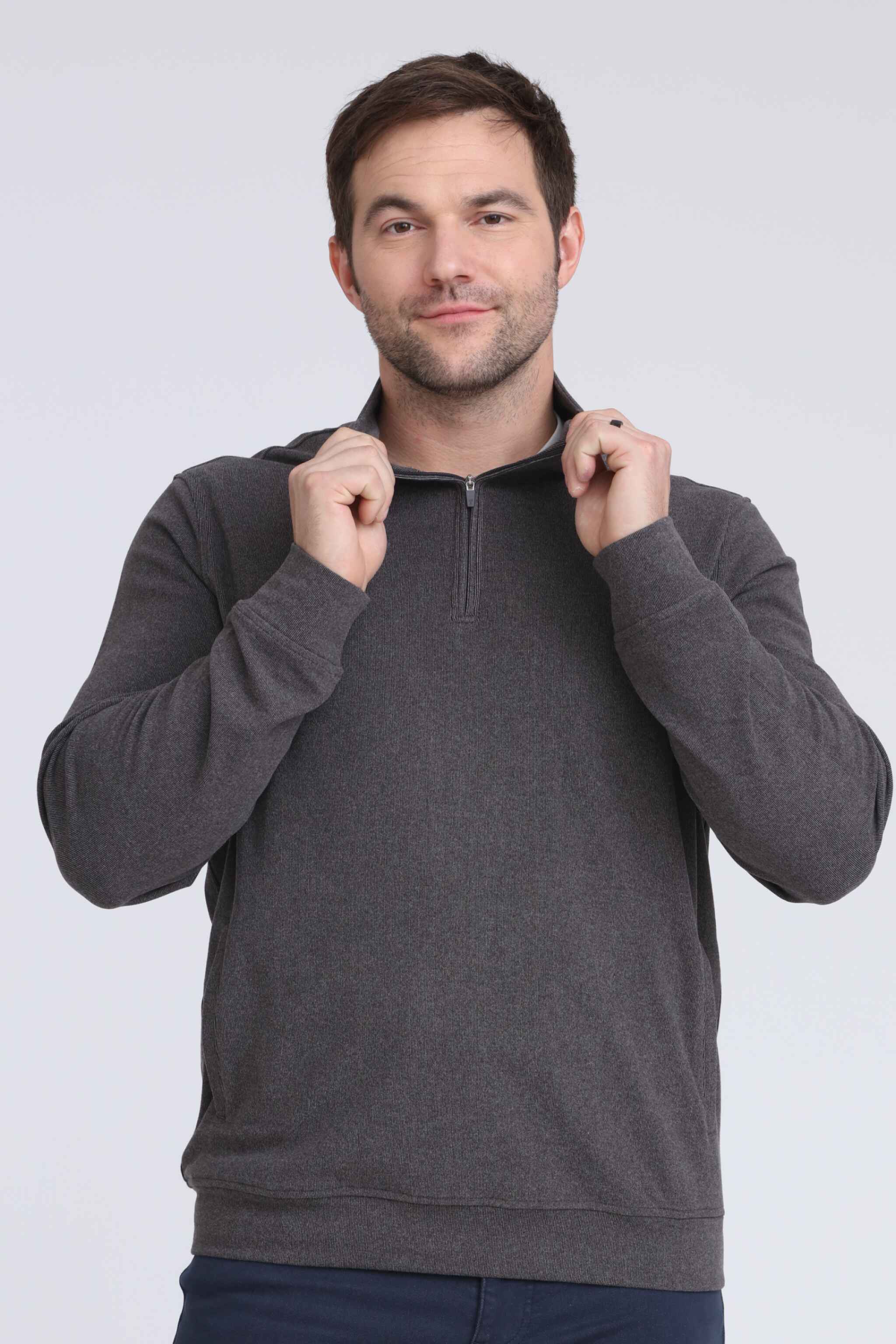 Quarter Zip Pullover / Charcoal Heather - Image 5