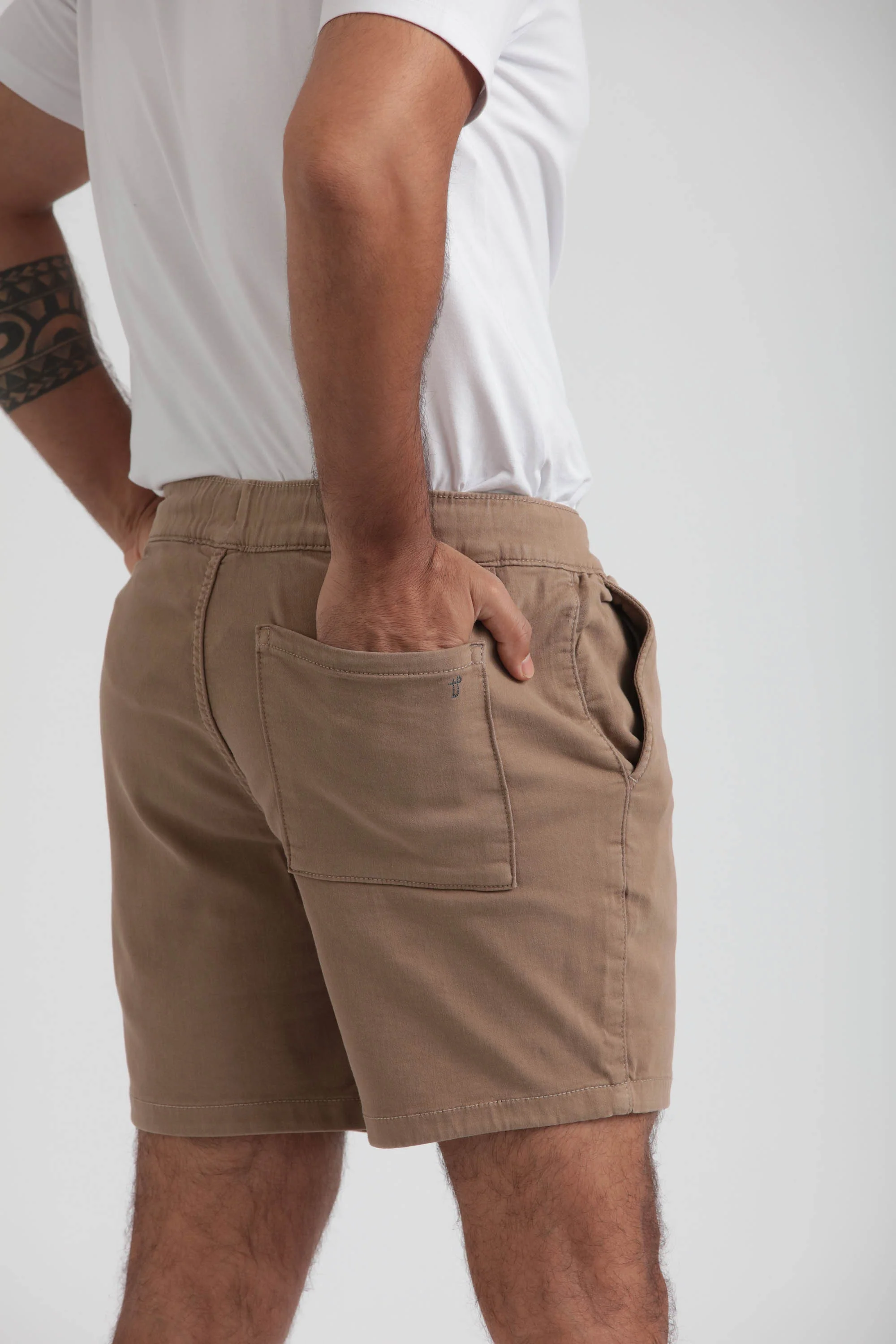 Everyday Comfort Shorts (Slim Fit) / Dark Khaki - Image 6